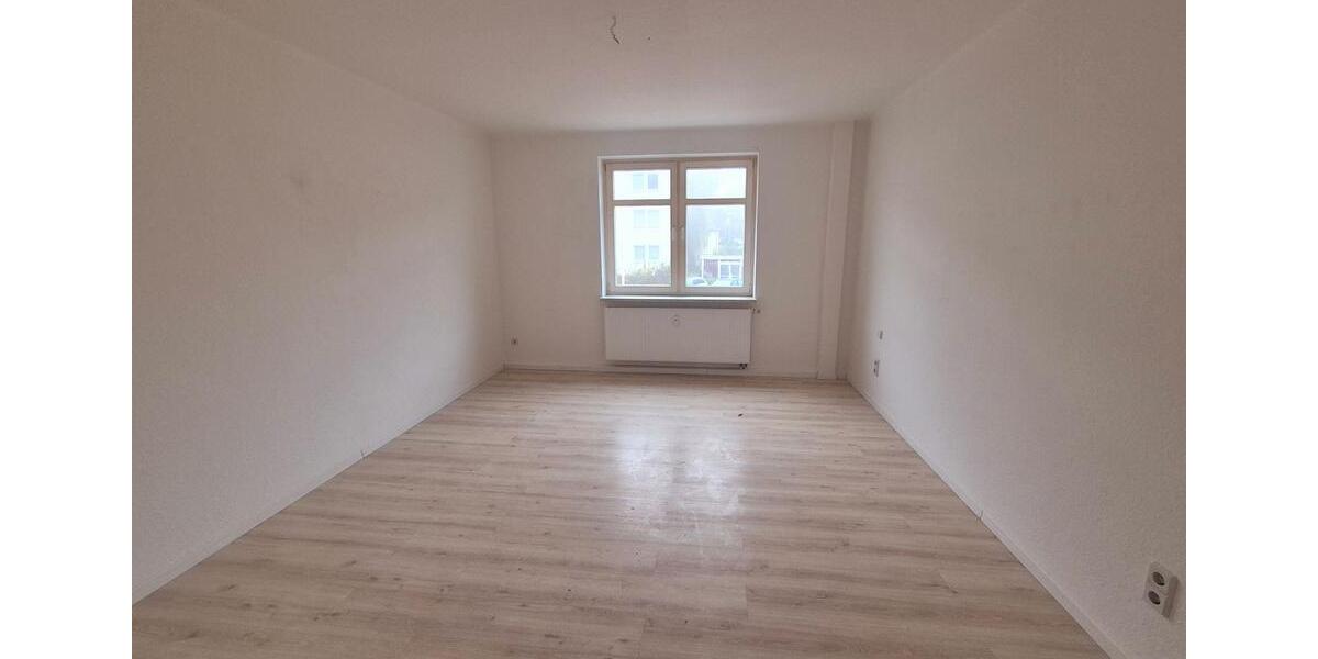 Etagenwohnung Glauchau - 2 Zimmer, 57 m&sup2;, 370&euro; | Angebot:23848574