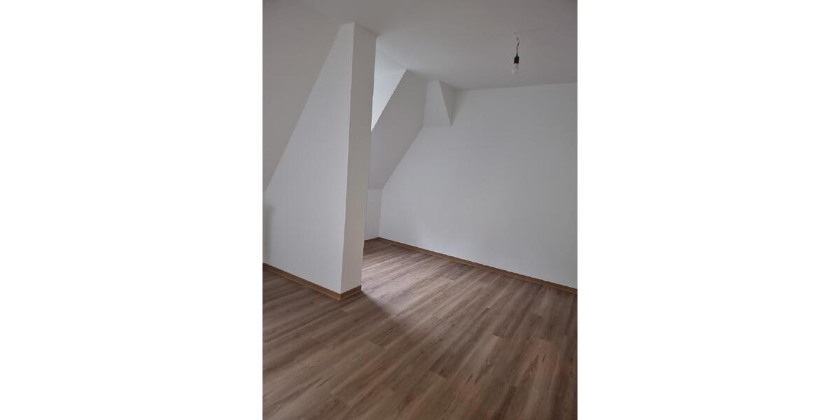 Etagenwohnung Crimmitschau - 2 Zimmer, 45 m&sup2;, 270&euro; | Angebot:25144290