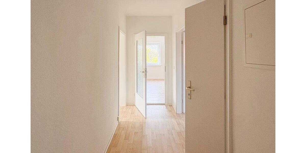 Erdgeschoßwohnung Zwickau Auerbach - 3 Zimmer, 62 m&sup2;, 290&euro; | Angebot:23768176