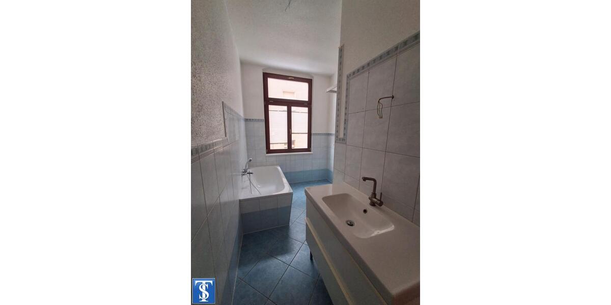 Etagenwohnung Reichenbach im Vogtland - 2.5 Zimmer, 83 m&sup2;, 414&euro; | Angebot:24214762