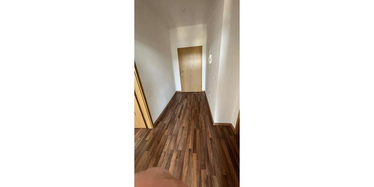 Etagenwohnung Lengenfeld - 2 Zimmer, 62 m&sup2;, 345&euro; | Angebot:17043485