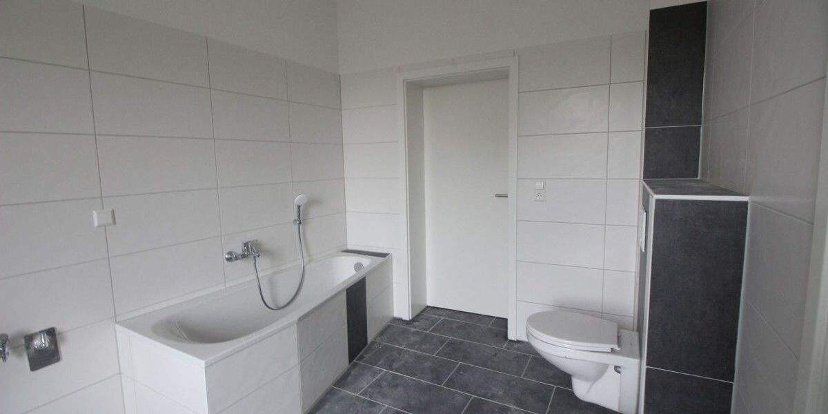 Etagenwohnung Aue Aue - 3 Zimmer, 98 m&sup2;, 559&euro; | Angebot:25744590