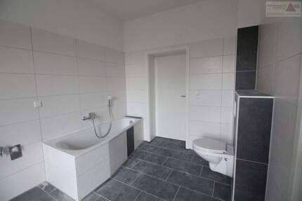 Wohnung Aue Aue - 3 Zimmer, 98 m&sup2;, 559&euro; | Angebot:25744590