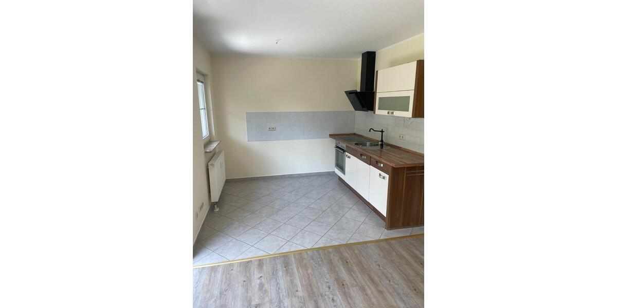 Etagenwohnung Schmölln - 1 Zimmer, 40 m&sup2;, 280&euro; | Angebot:25404964