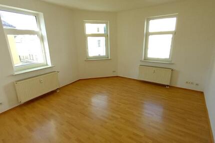 Wohnung Werdau - 3 Zimmer, 66 m&sup2;, 330&euro; | Angebot:25540951