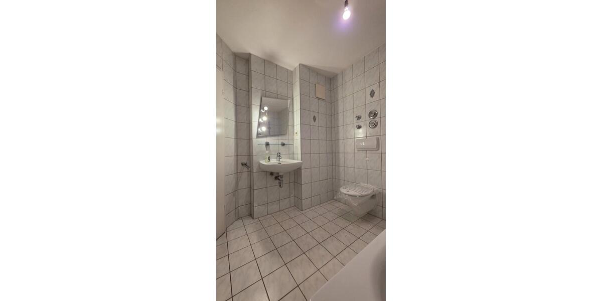 Dachgeschoßwohnung Zwickau Zwickau-Nord - 3 Zimmer, 66 m&sup2;, 380&euro; | Angebot:22307045