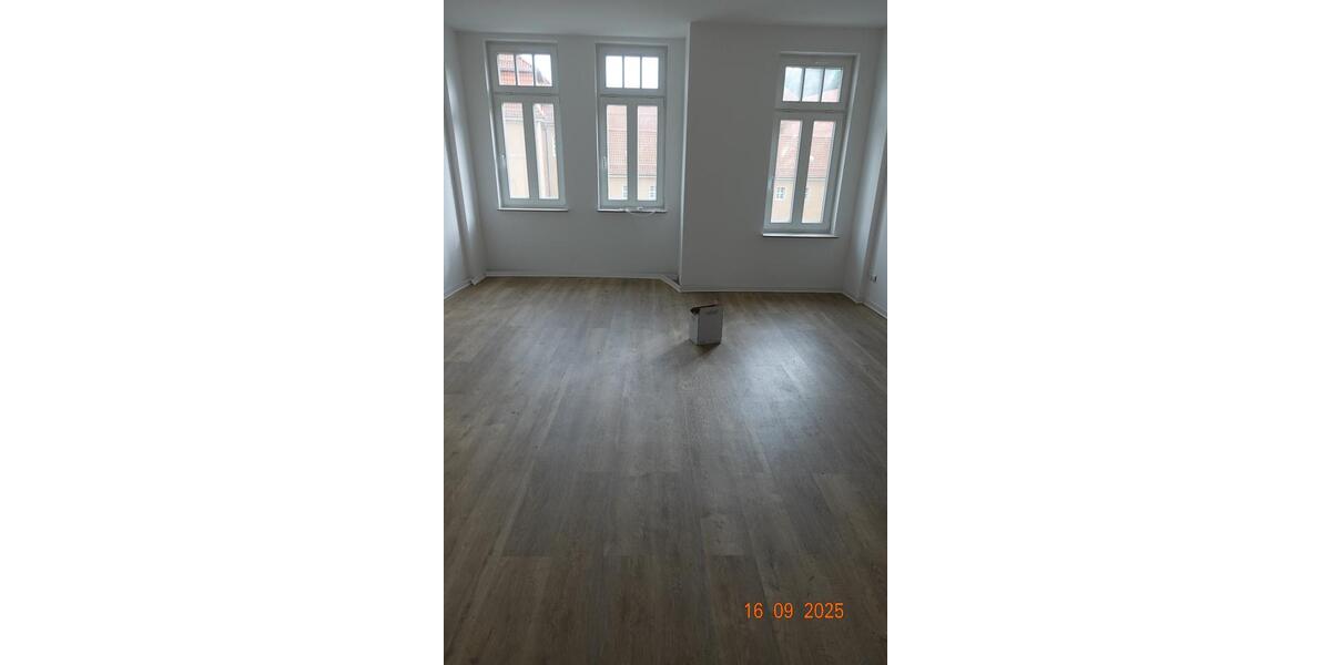 Erdgeschoßwohnung Greiz - 3 Zimmer, 90 m&sup2;, 750&euro; | Angebot:25571969