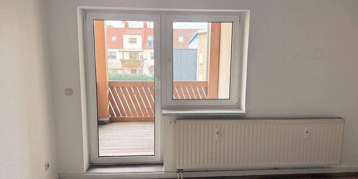 Etagenwohnung Zwickau Niederplanitz - 3 Zimmer, 79 m&sup2;, 470&euro; | Angebot:25707422
