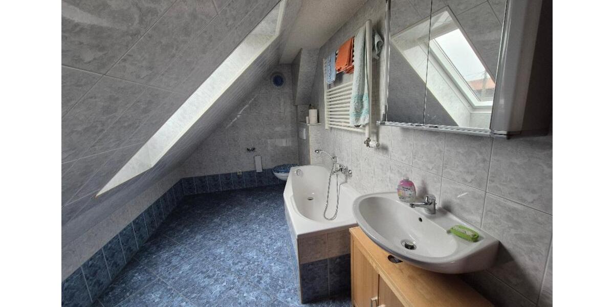 Einfamilienhaus Hirschfeld - 8 Zimmer, 180 m&sup2;, 149.000&euro; | Angebot:25843551