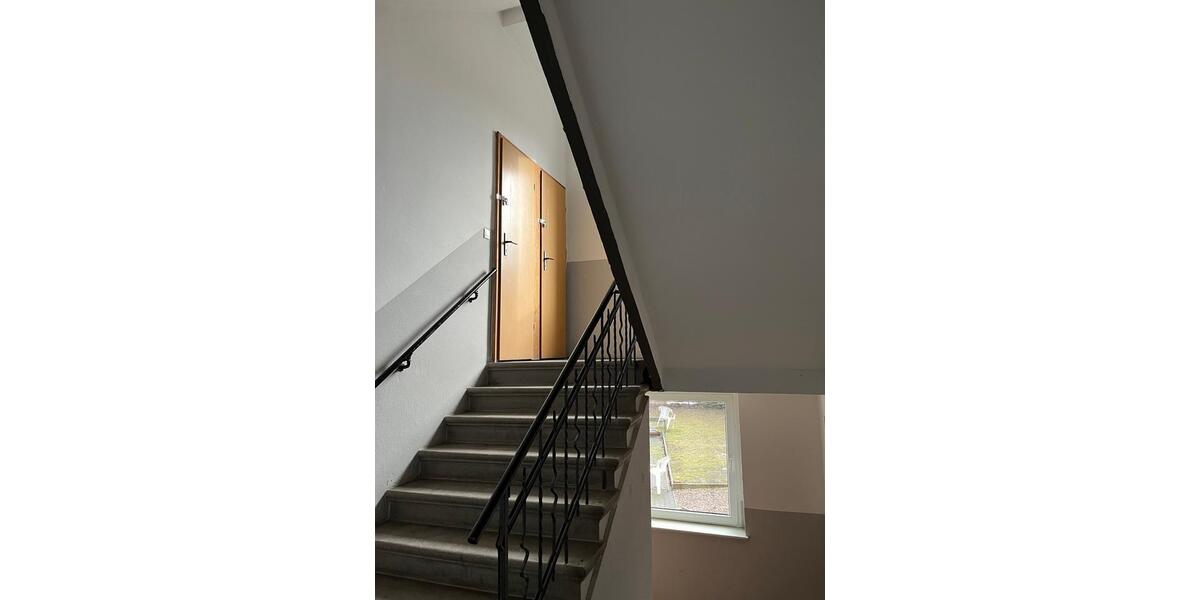 Etagenwohnung Crimmitschau - 4 Zimmer, 105 m&sup2;, 685&euro; | Angebot:25962394