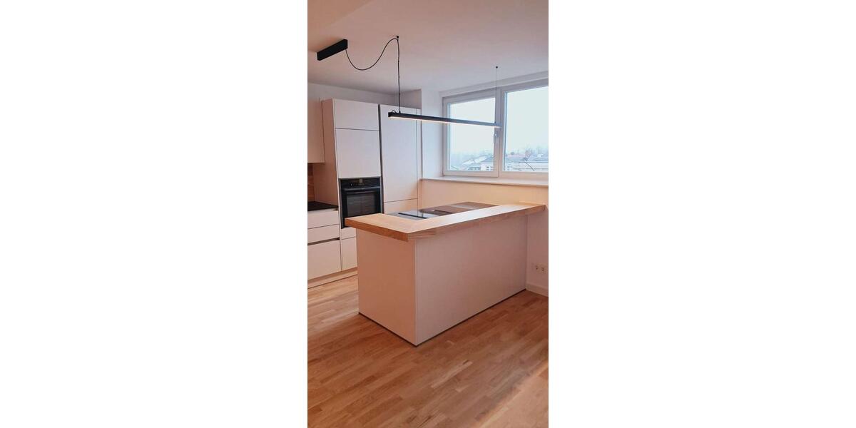 Dachgeschoßwohnung Zwickau - 3 Zimmer, 115 m&sup2;, 954&euro; | Angebot:25808070