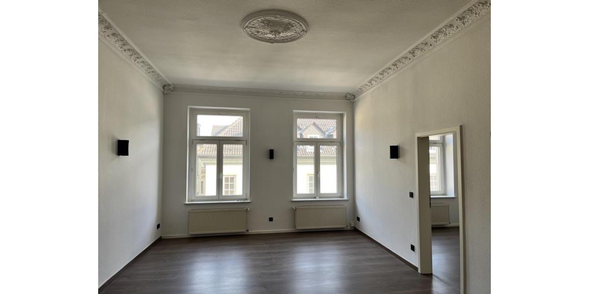 Etagenwohnung Crimmitschau - 3 Zimmer, 108 m&sup2;, 650&euro; | Angebot:24802720