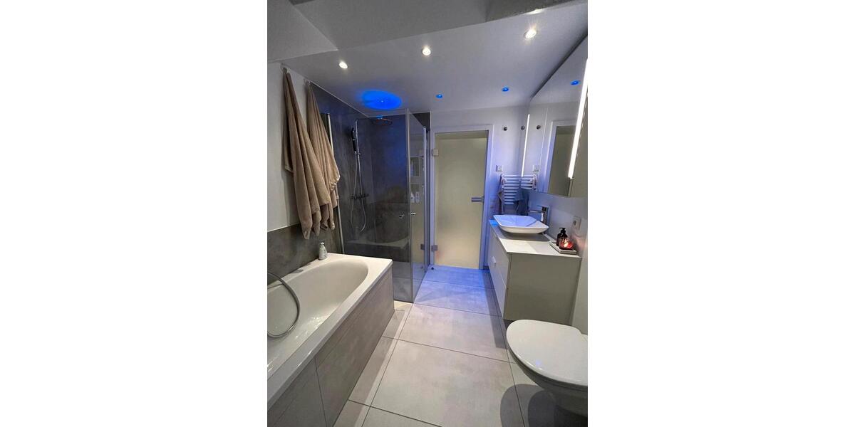 Dachgeschoßwohnung Zwickau Zwickau-West - 2.5 Zimmer, 68 m&sup2;, 680&euro; | Angebot:25409202