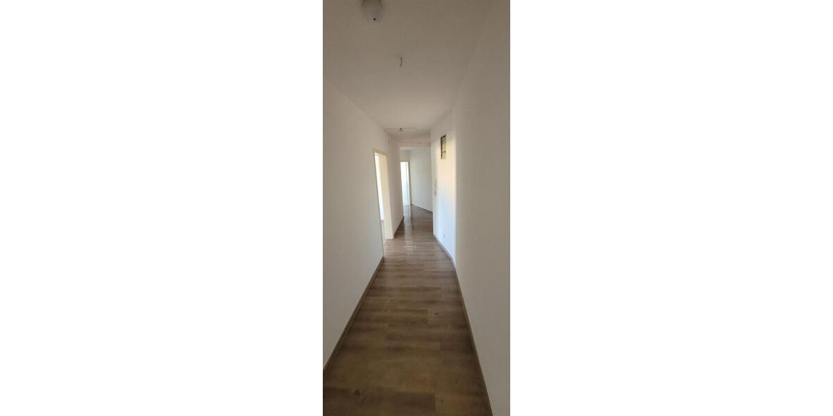 Etagenwohnung Meerane - 2 Zimmer, 61 m&sup2;, 299&euro; | Angebot:22739696