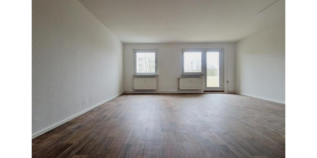 Etagenwohnung Glauchau - 3 Zimmer, 67 m&sup2;, 390&euro; | Angebot:19052303