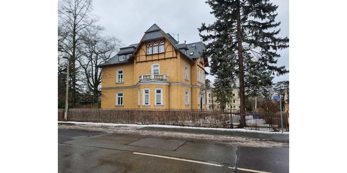 Dachgeschoßwohnung Glauchau - 3 Zimmer, 80 m&sup2;, 560&euro; | Angebot:24175157