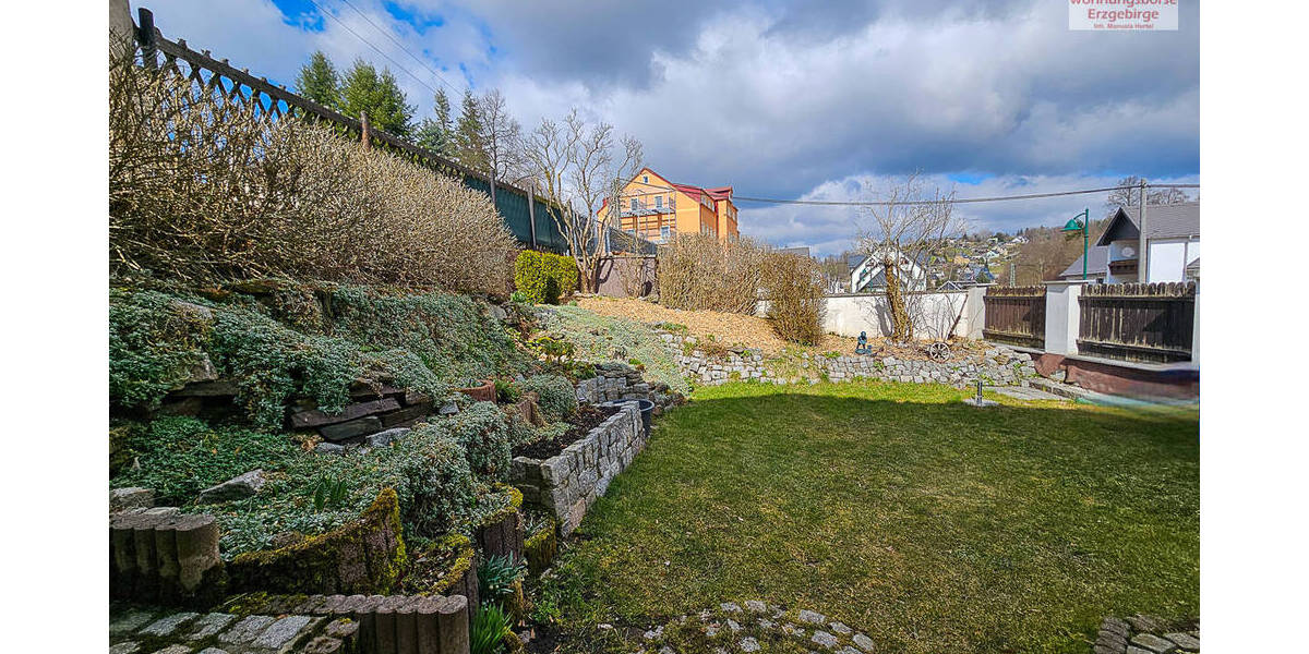 Einfamilienhaus Bockau - 9 Zimmer, 197 m&sup2;, 229.000&euro; | Angebot:25688290