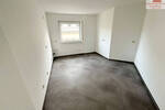 Etagenwohnung Glauchau - 2 Zimmer, 79 m&sup2;, 490&euro; | Angebot:25688144
