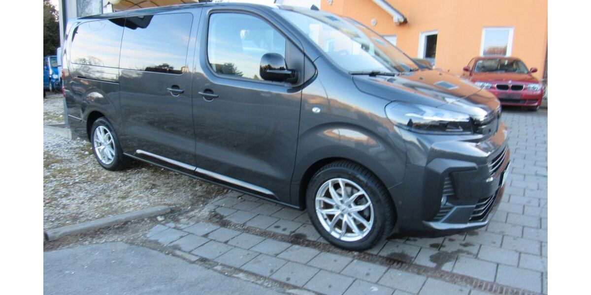 Peugeot Traveller 8.000 km 39.600 &euro; Schwarzenberg 08340