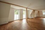 Etagenwohnung Rodewisch - 4 Zimmer, 98 m&sup2;, 910&euro; | Angebot:25626384