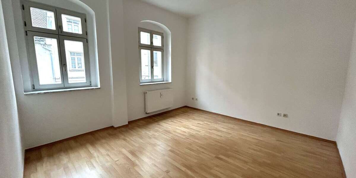 Etagenwohnung Zwickau Innenstadt - 3 Zimmer, 84 m&sup2;, 460&euro; | Angebot:25146329