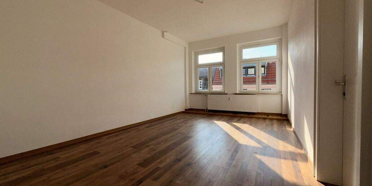 Etagenwohnung Zwickau Innenstadt - 5 Zimmer, 120 m&sup2;, 650&euro; | Angebot:25862816