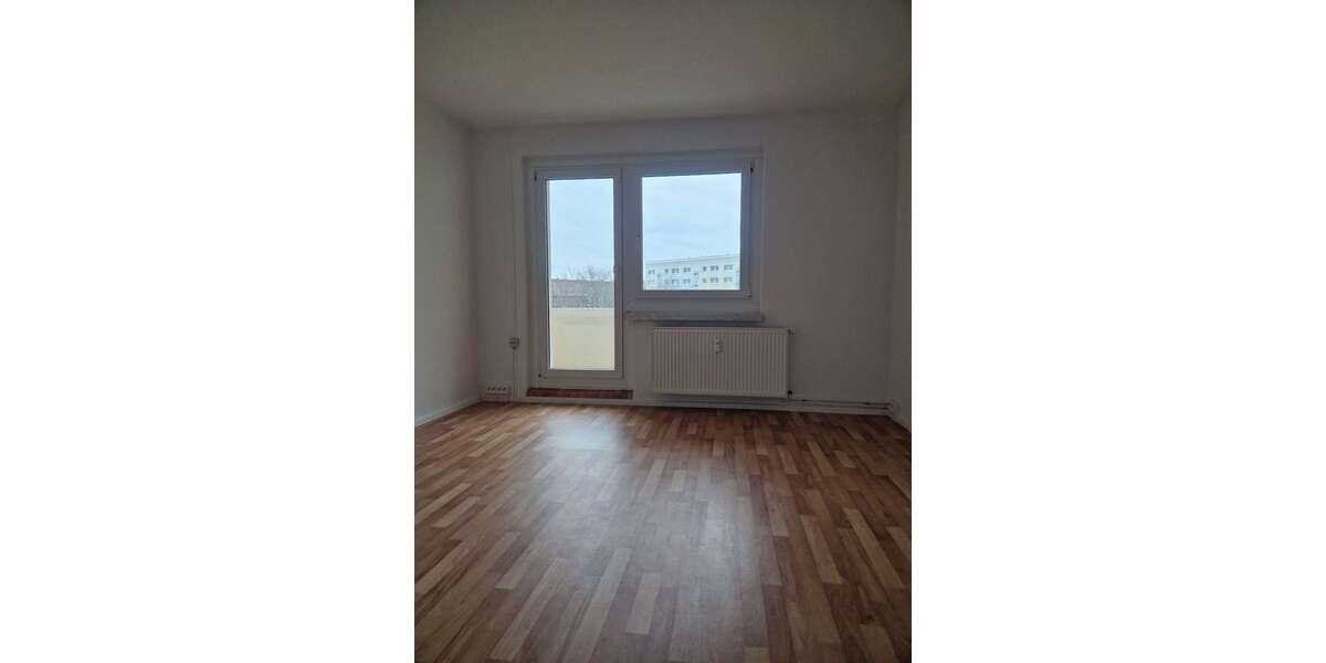 Etagenwohnung Glauchau - 3 Zimmer, 55 m&sup2;, 330&euro; | Angebot:18986129