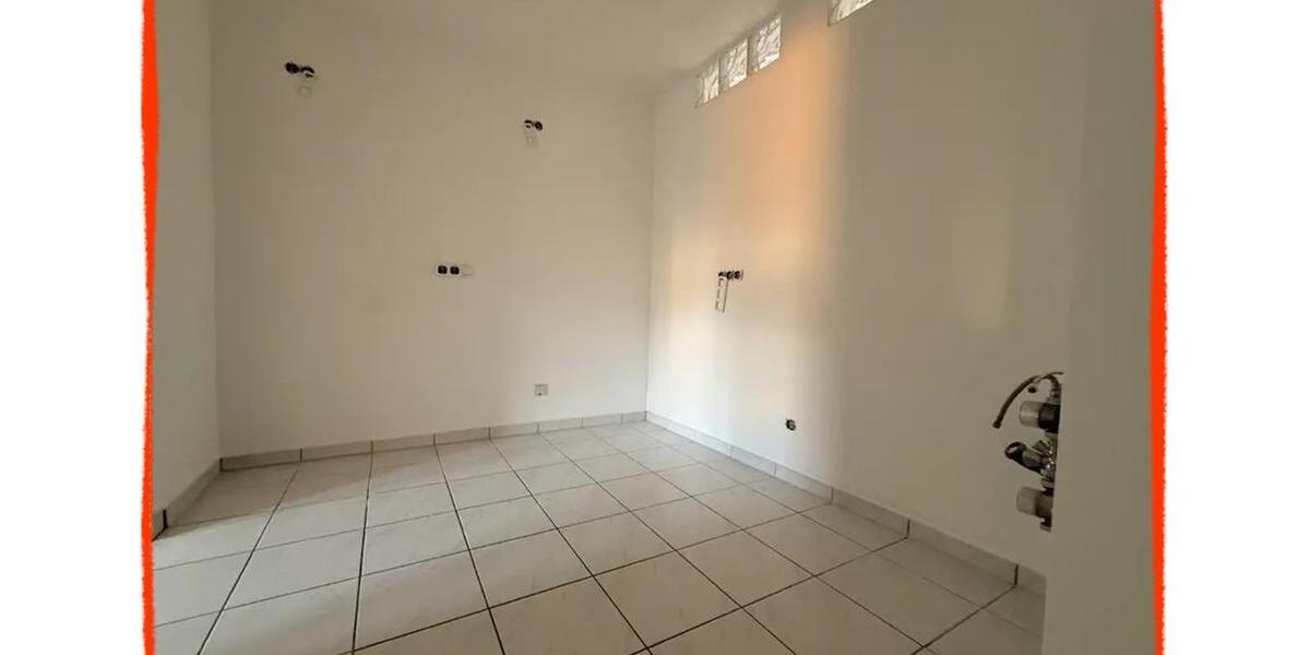 Etagenwohnung Zwickau - 2 Zimmer, 67 m&sup2;, 380&euro; | Angebot:25962400