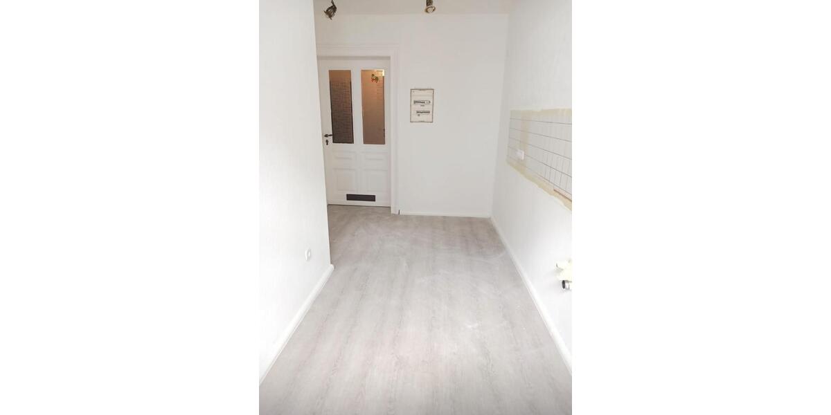 Erdgeschoßwohnung Crimmitschau - 4 Zimmer, 92 m&sup2;, 550&euro; | Angebot:25880999