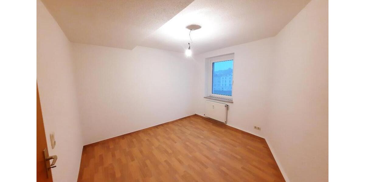 Etagenwohnung Elsterberg - 3 Zimmer, 62 m&sup2;, 295&euro; | Angebot:22041075