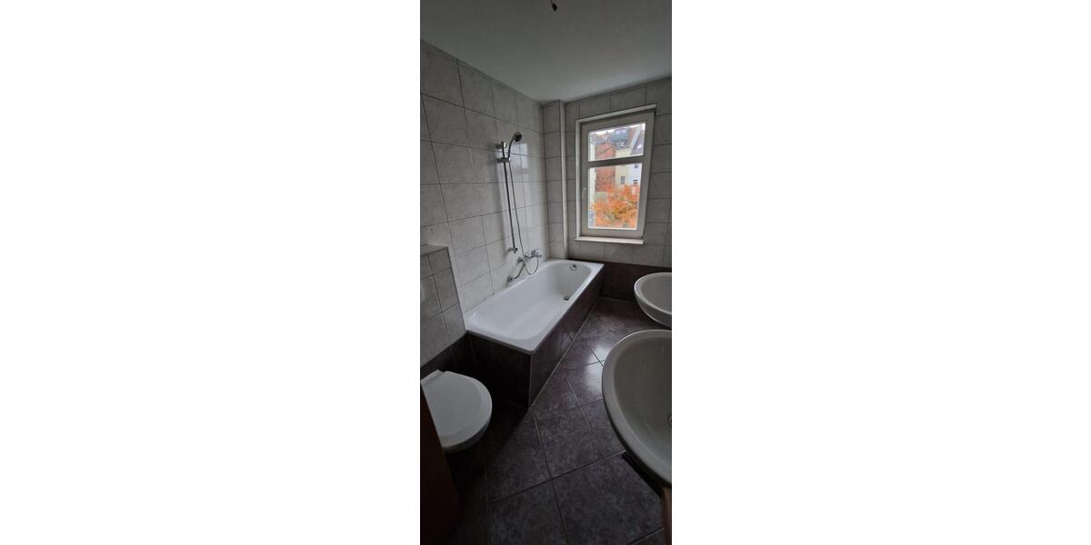 Dachgeschoßwohnung Zwickau - 3 Zimmer, 77 m&sup2;, 460&euro; | Angebot:26676969