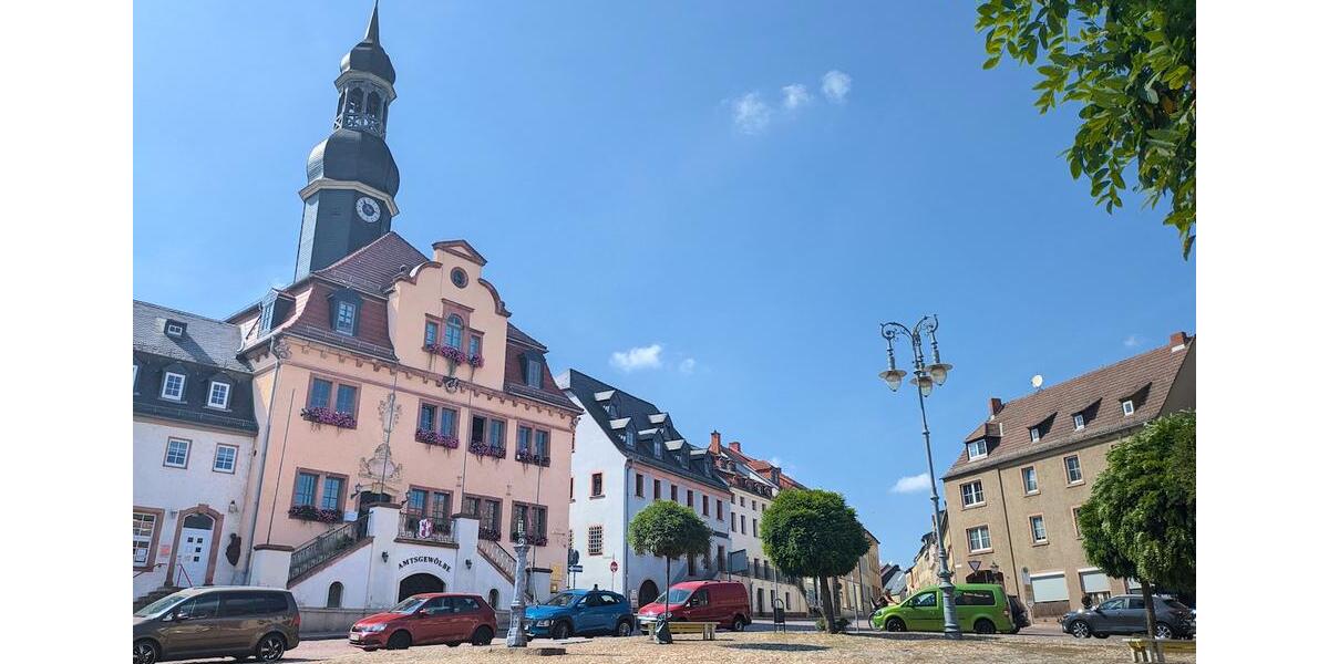 Etagenwohnung Waldenburg - 2 Zimmer, 76 m&sup2;, 300&euro; | Angebot:25945718