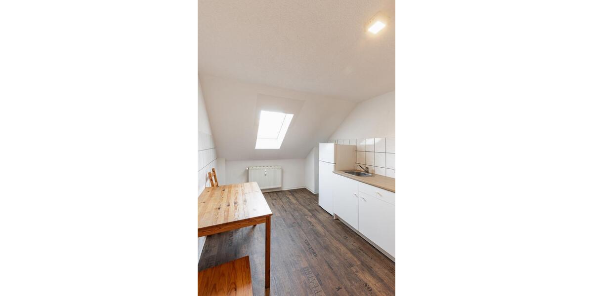 Etagenwohnung Lichtenstein (Sachsen) - 6 Zimmer, 1.000&euro; | Angebot:23428142