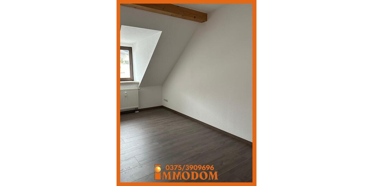 Dachgeschoßwohnung Zwickau - 3 Zimmer, 88 m&sup2;, 530&euro; | Angebot:18346902