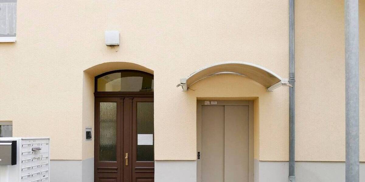 Etagenwohnung Greiz - 2 Zimmer, 37 m&sup2;, 33.000&euro; | Angebot:25729323