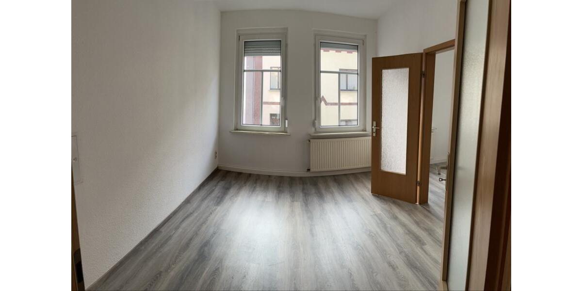 Etagenwohnung Meerane - 3.5 Zimmer, 85 m&sup2;, 445&euro; | Angebot:24677183