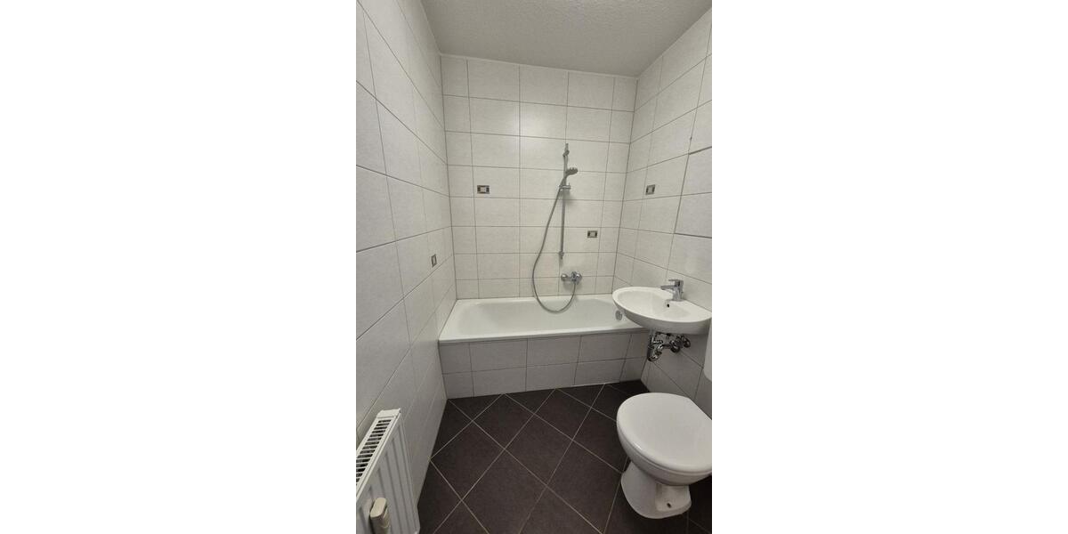 Etagenwohnung Hohenstein-Ernstthal Ernstthal - 3 Zimmer, 56 m&sup2;, 321&euro; | Angebot:25857022