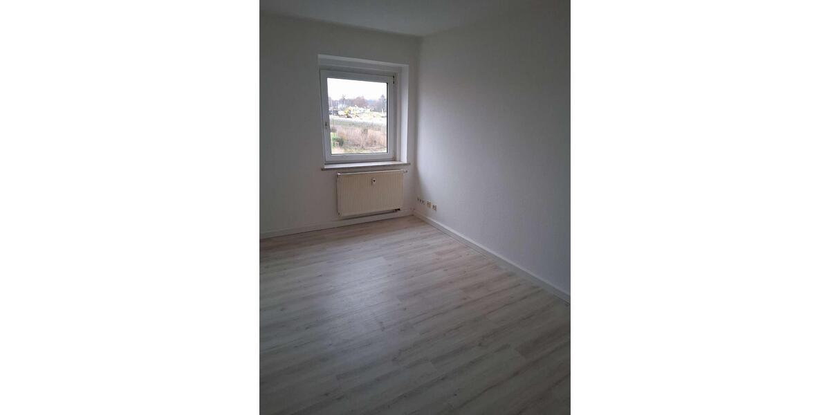 Etagenwohnung Glauchau - 2 Zimmer, 42 m&sup2;, 280&euro; | Angebot:25758678