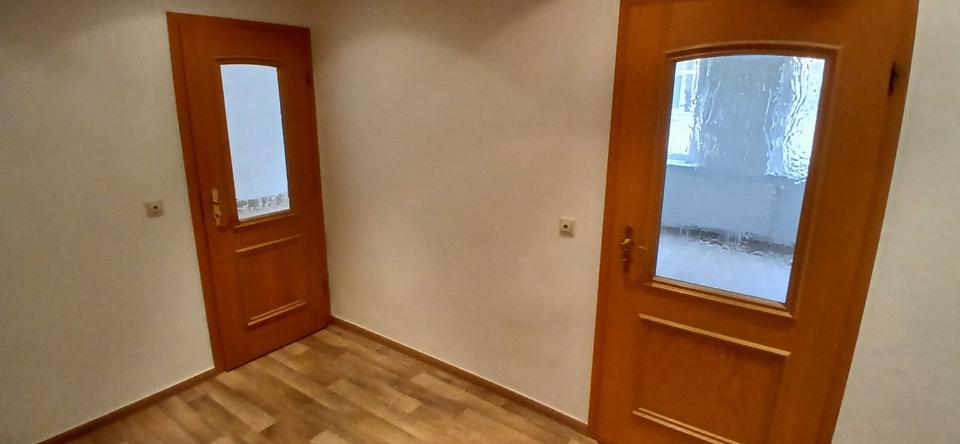 Etagenwohnung Hohenstein-Ernstthal Ernstthal - 3 Zimmer, 106 m&sup2;, 670&euro; | Angebot:25637711