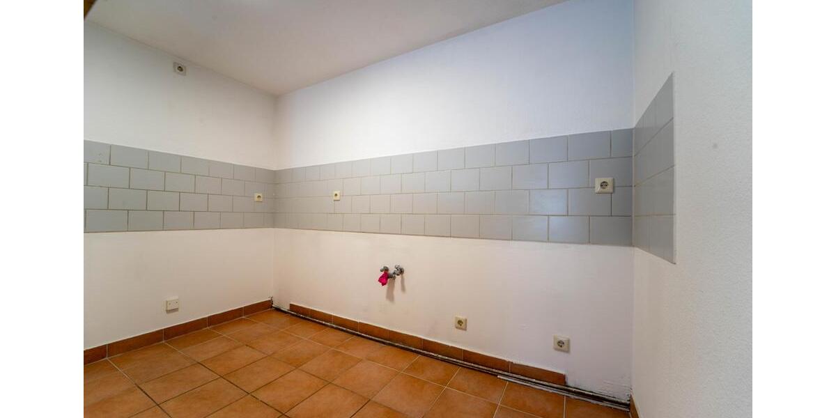 Dachgeschoßwohnung Limbach-Oberfrohna Oberfrohna - 4 Zimmer, 91 m&sup2;, 546&euro; | Angebot:25053007