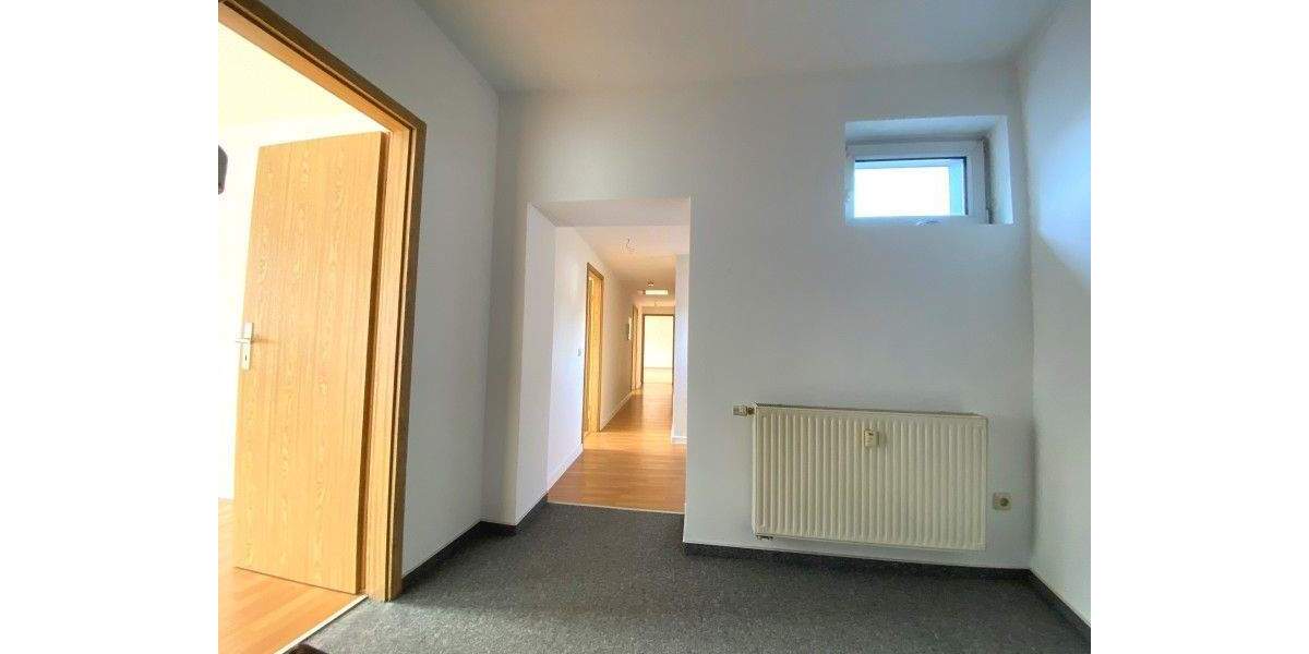 Etagenwohnung Greiz Irchwitz - 4 Zimmer, 116 m&sup2;, 500&euro; | Angebot:25691966