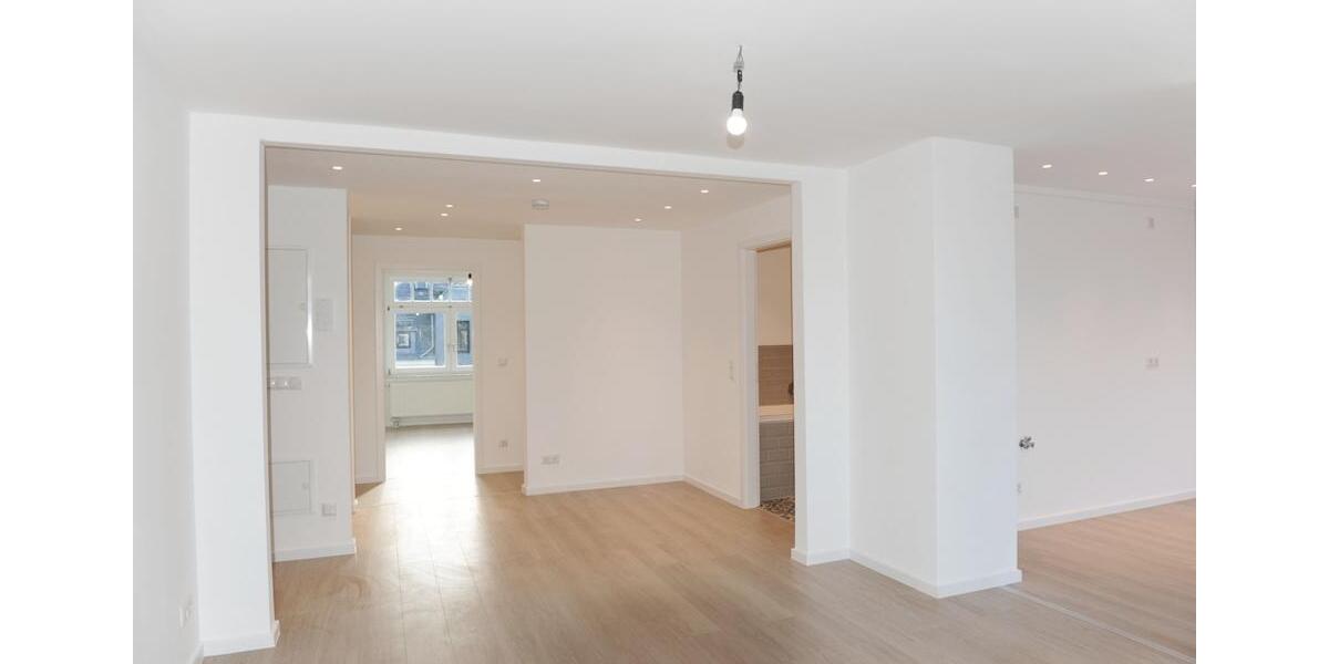 Dachgeschoßwohnung Zwickau Zwickau-Nord - 4 Zimmer, 95 m&sup2;, 955&euro; | Angebot:23768171