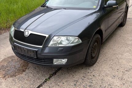 Skoda Octavia 413.007 km 900 &euro; Wilkau-Haßlau 08112