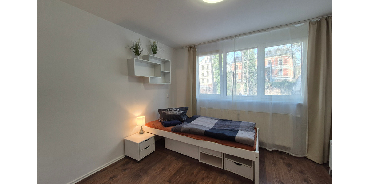 Etagenwohnung Glauchau - 1 Zimmer, 20 m&sup2;, 600&euro; | Angebot:24614177