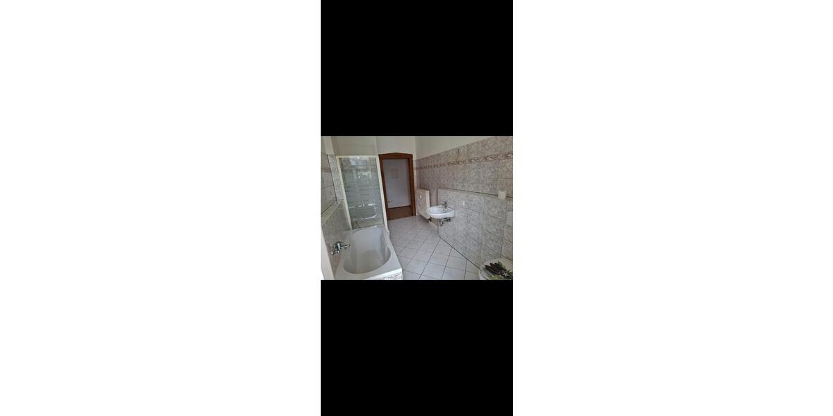 Etagenwohnung Zwickau Zwickau-Nord - 5 Zimmer, 125 m&sup2;, 840&euro; | Angebot:25983230