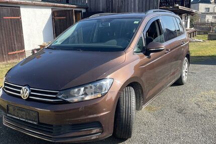 VW Touran 148.482 km 17.500 &euro; Greiz 07973