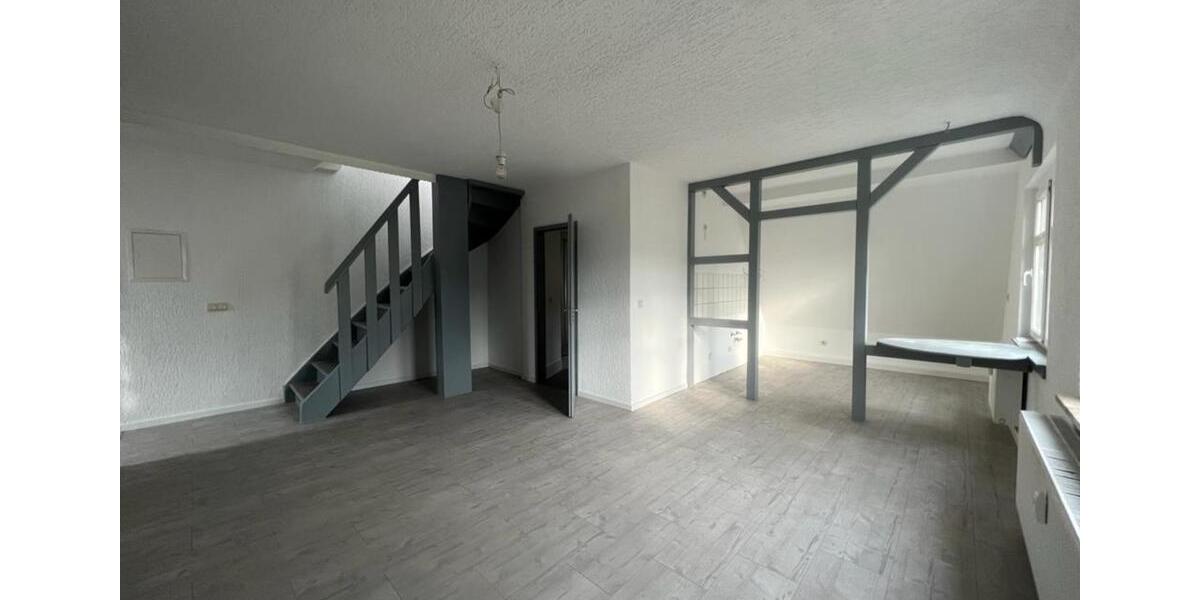 Dachgeschoßwohnung Greiz - 3 Zimmer, 78 m&sup2;, 468&euro; | Angebot:25543324