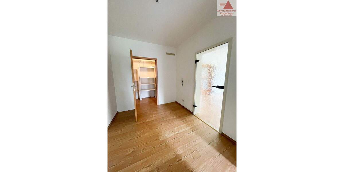 Etagenwohnung Aue Aue - 2 Zimmer, 63 m&sup2;, 400&euro; | Angebot:25688321