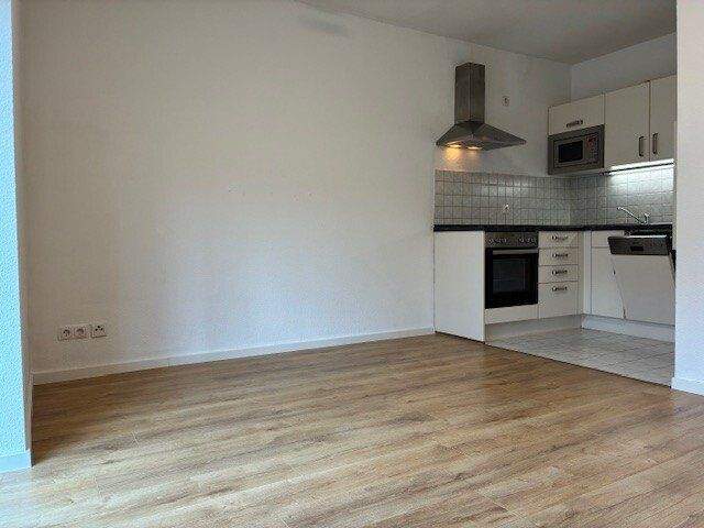 Etagenwohnung Zwickau Innenstadt - 2 Zimmer, 39 m&sup2;, 275&euro; | Angebot:25707544