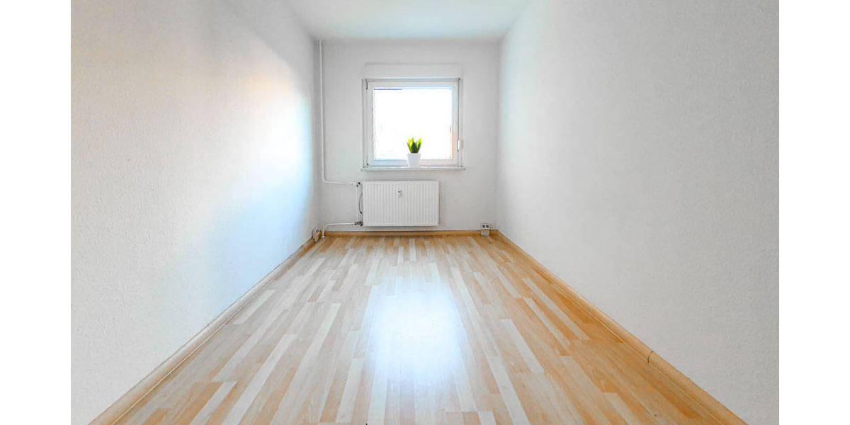 Etagenwohnung Zwickau Innenstadt - 3 Zimmer, 70 m&sup2;, 490&euro; | Angebot:25819042